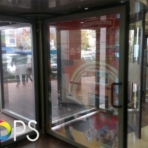 Fitting of showcases with perfo foil